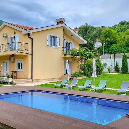 Villa, Pool And Relax For 12 Persons Kuti 外观 照片